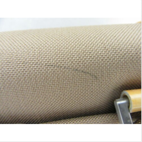 PRADA Tan canvas wristlet w/ orange patent bow - Picture 6 of 8